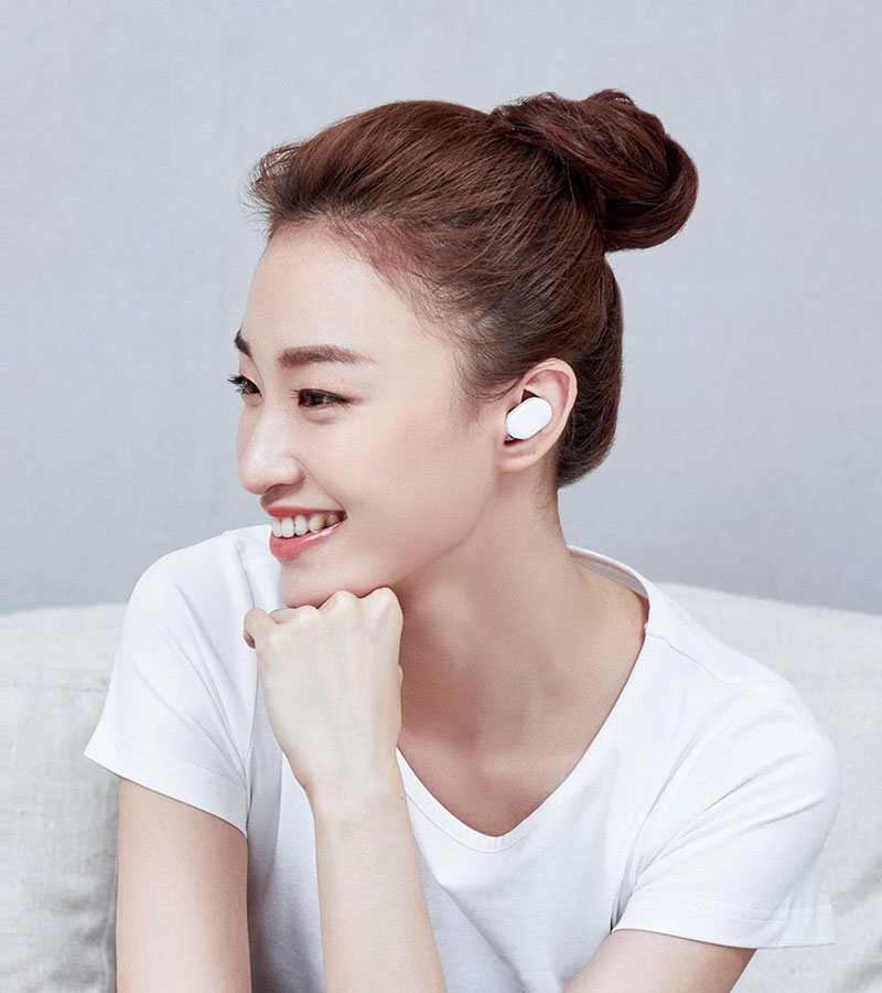 Беспроводные наушники Xiaomi Mi True Wireless EarBuds Global Version (ZBW4420GL)