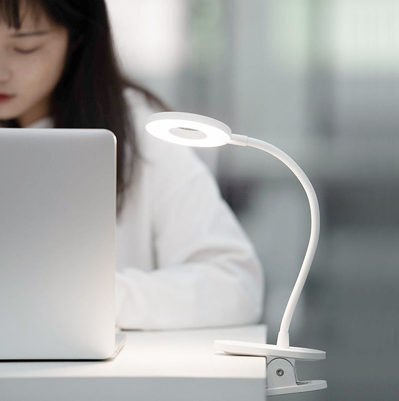 Беспроводная настольная лампа с клипсой Xiaomi Yeelight LED Charging Clamp Table (YLTD10YL)